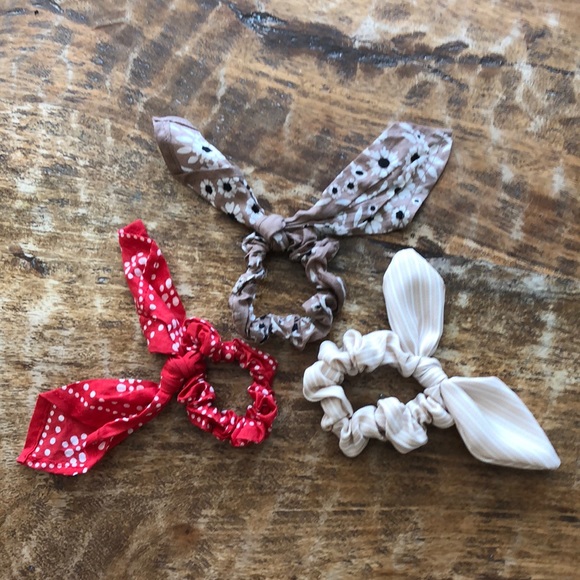 Free People Accessories - Free people scrunches